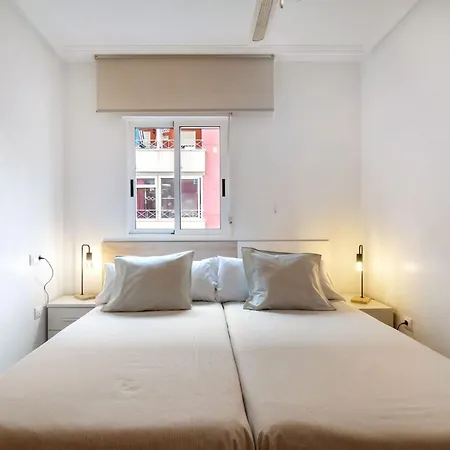 Apartamento Precioso Soleado, Con Piscina, Cerca Del Mar Torrevieja